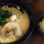 濃厚豚骨ラーメン 濱虎家 - 