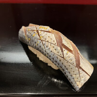 蛇の市 本店 - コハダ。ゆずの香りと強めの酢が抜群に美味い。