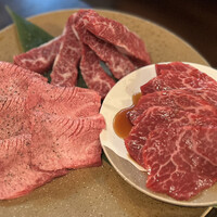 SATOブリアン 本店 - 厚切りタン塩、厚切りハラミ、和牛イチボ