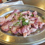 炭火ホルモン壱 - アゴ（しお）