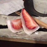 鮨 三心 - 苺大福