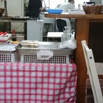 京町クロケットファミリー - 店内 お持ち帰り惣菜コーナー