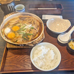 煮込うどん亭 丸坂 - 味噌煮込うどん 親子 麺大盛り+玉子