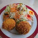 京町クロケットファミリー - カレーコロッケ・クリームコロッケ・副菜 2品・サラダ