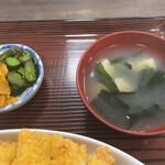 まつもと食堂 - 味噌汁、漬物