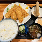 お魚処 うおとも - アジフライ定食　小鉢は旬のタケノコ