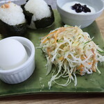 Cafe えん - ゆで玉子とサラダを選択