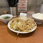 Nikuyasai Itame Bejirou - ⭐️味噌定食¥880
                        　※ヤサイマシ500g
                        　※アブラマシ40g
                        　※肉中盛100g
                        　※ご飯普通200