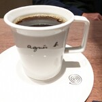 agnes b. CAFE - ホット珈琲　この日もアニエスのTシャツを着ていました（笑）