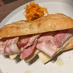 agnes b. CAFE - 具材たっぷり