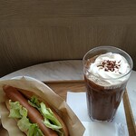 ドトールキッチン - レタスドッグ￥350／／アイスカフェモカ(R)￥440