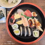 Taikou Zushi - すし定食大盛り　770円