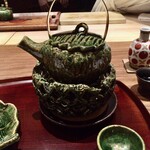 弧柳 - 煮物椀:蛤(千葉県)  蛍烏賊(富山県)  朝堀り筍(貝塚市本積)  根付三つ葉　浜防風　木の芽