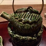 弧柳 - 煮物椀:蛤(千葉県)  蛍烏賊(富山県)  朝堀り筍(貝塚市本積)  根付三つ葉　浜防風　木の芽