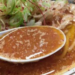 Sapporo Ramen Genten - 表面のスープ