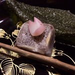 弧柳 - 茶菓:桜花と桜の葉