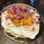 やまぐち - 蛤出汁のカッペリーニ　ムラサキウニ　紫蘇花　カラスミ
      