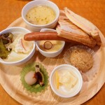 Cafe BAUM - 料理写真:よくばりモーニング(ドリンク代＋200円)