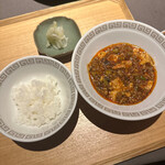 茶禅華 - 魚沼産コシヒカリ　四川麻婆豆腐