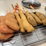 Kushikatsu Tanaka - 左から紅しょうが、特製エビ、右端は何だったろう？