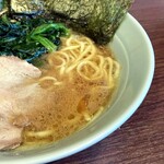 Yasaiya - ライトで少し生姜が効いたスープ。