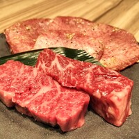 焼肉うしごろ 横浜店 - 極みのタン、厳選厚切りハラミ