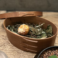 レヴォ - ②グジェール 山羊チーズと地酒の酒粕