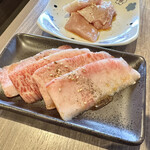 焼肉 桜咲 - 追加の大トロカルビ&鶏もも