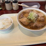 香福 - お肉ラ一メン￥900と小ライス￥100