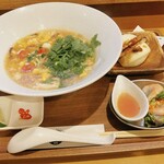ベトナム料理 ふぉーの店 - 酸辣湯ふぉ～Aセット