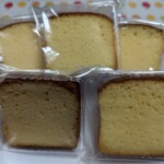 Ushiku Shato Shoppu - ワインケーキ（カットされたもの）を５個@¥200-