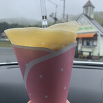 牧場のクレープ＆ソフト - 横から