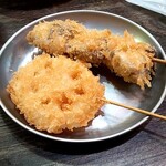 串かつ源 - 蓮根と鰤の串揚げです