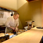 一本木石橋 - 鰹節を丁寧に毎回削って料理がスタート