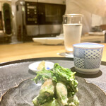 一本木石橋 - 菜の花、スナップえんどう豆の胡麻和え。春らしい香りと、ベストバランスの胡麻の風味が絶妙