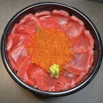 料理 なか善 - マグロいくら丼 2200円（ランチメニュー）