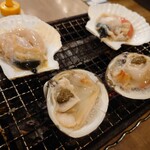 磯丸水産 - ホッキとホタテ