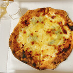 Pizzeria Regista - クワトロフォルマッジ(S)_¥1,860→¥1,488(テイクアウト、現金払で20%OFF)