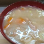 丸八とんかつ 支店 - 具沢山の豚汁