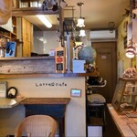 Latte heart cafe - 2012年開業、店主さんのワンオペ、席数15席
                        ラテアートのみで、お食事はありません