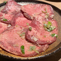 ホルモン焼肉 富や 栄店 - 
