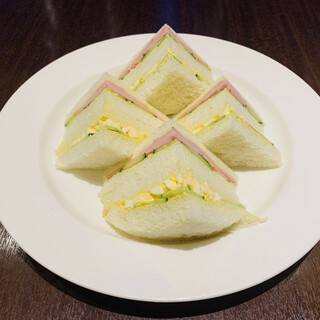 トリコロールティアレ_1