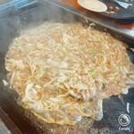 個室もんじゃ こぼれや - 昔ながらのもんじゃ焼き