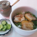 麺食堂とまと - ねぎ焼豚丼ハーフ３００円