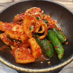 焼肉 ジャンボ - キムチ盛り合わせ（¥1,250）