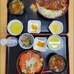 道の駅 賤母 レストラン - シナノサーモン丼 （1300円）とソースかつ丼 （950円）