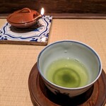 青蓮院門跡前 月おか - まずはお茶を頂きます