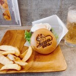 BURGER BULL - TERIYAKI EGGBURGEWR¥1,200 SIDE:ナチュラルポテト DRINK:ジンジャーエール