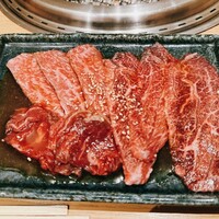 旅亭 まんぷく 六本木ヒルズ店 - サガリ、カルビ、ツラミ