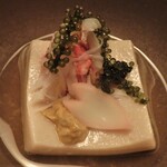 柳生の庄 - 坐附：胡麻豆腐　毛蟹　海ぶどう
            花弁百合根　割煎り酒